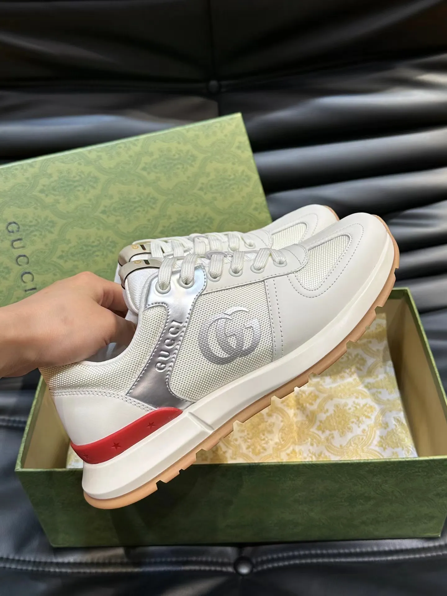 Factory price: 460💰Gucci new men's shoes GUCCI [Lightning] latest shoes are shipped. Original quality, fashionable, made of special materials, sheepskin lining, brand new packaging. The foot feels super comfortable and the workmanship is impeccable. Size: 38-45, Dingyi 45